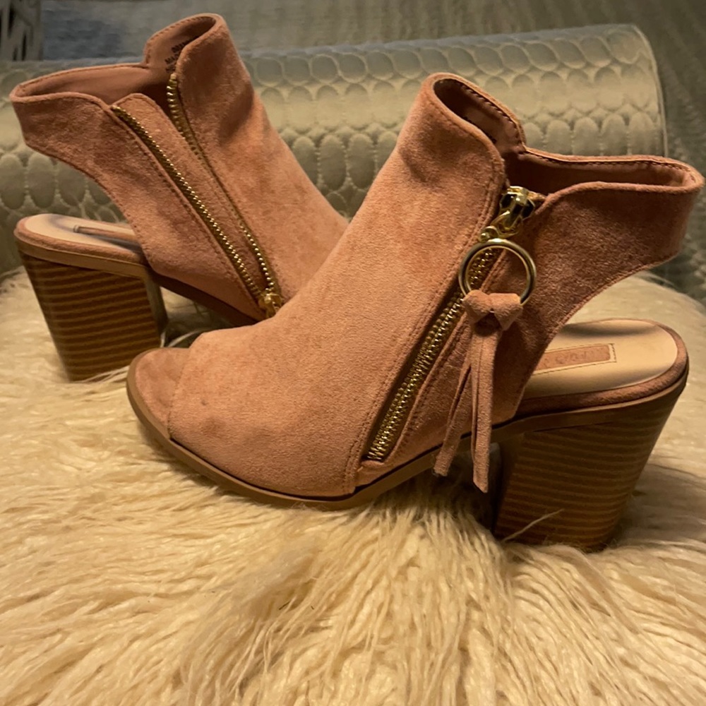 Blush open toed heels